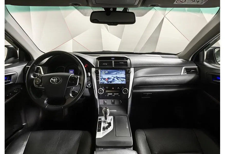 Toyota Camry 3.5 AT (249 л.с.) Белый в АВИЛОН. Слайд №14