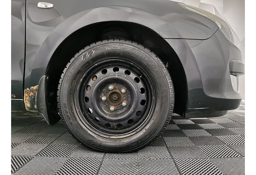 Hyundai i30 1.5 AT (110 л.с.) Elegance Черный в АВИЛОН. Слайд №9