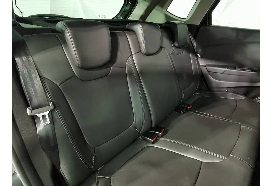 Renault Kaptur 2.0 AT AWD (143 л.с.) Черный в АВИЛОН. Слайд №16