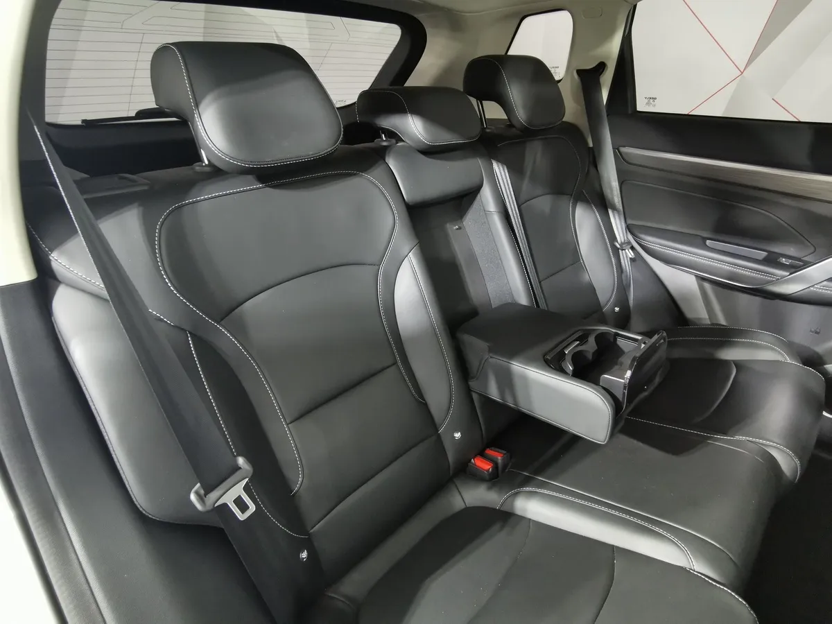 Geely Atlas Pro 1.5T 7DCT AWD (177 л.с.) Flagship+ Серый в АВИЛОН. Слайд №16