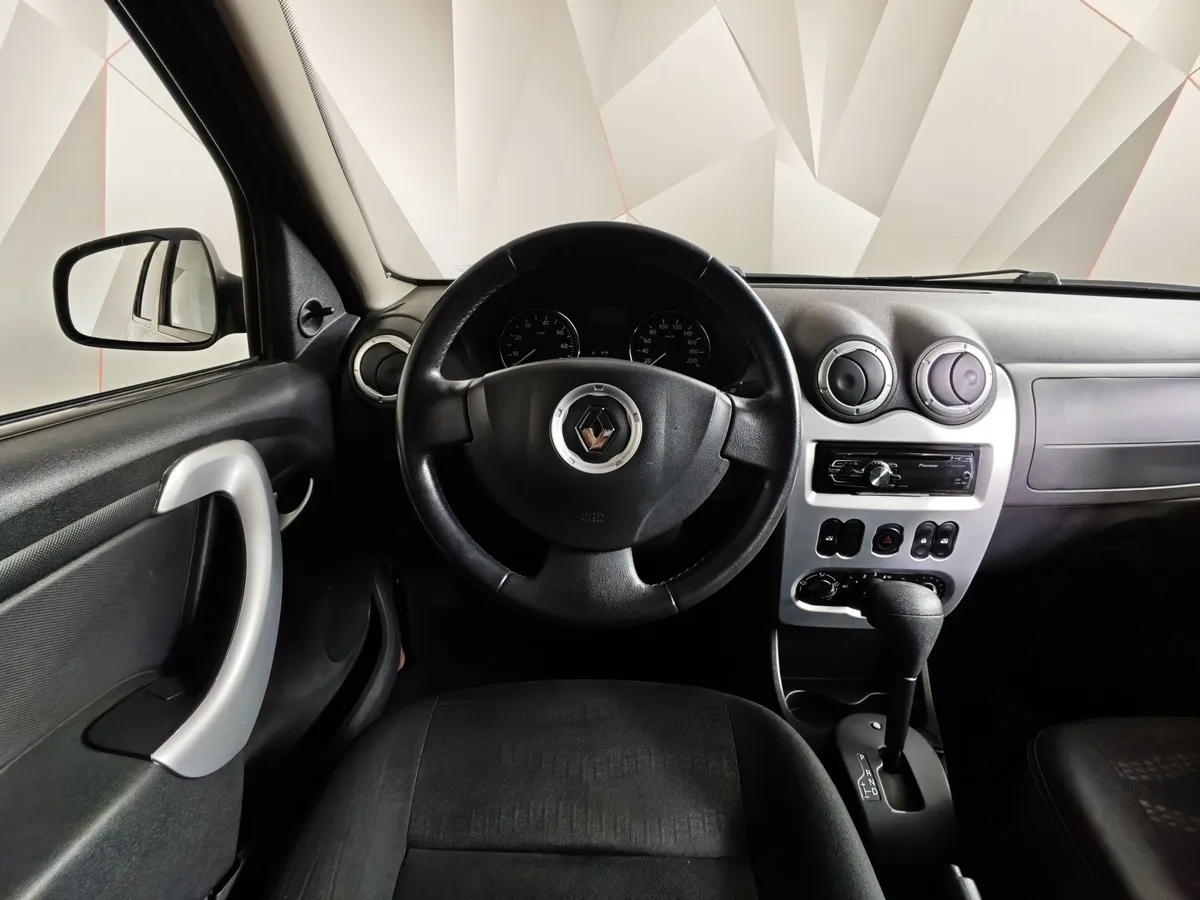 Renault Sandero 1.6 AT (103 л.с.) Stepway Красный в АВИЛОН. Слайд №18