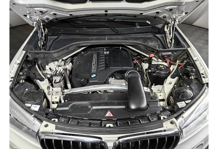 BMW X5 xDrive35i Steptronic (306 л.с.) Белый в АВИЛОН. Слайд №10