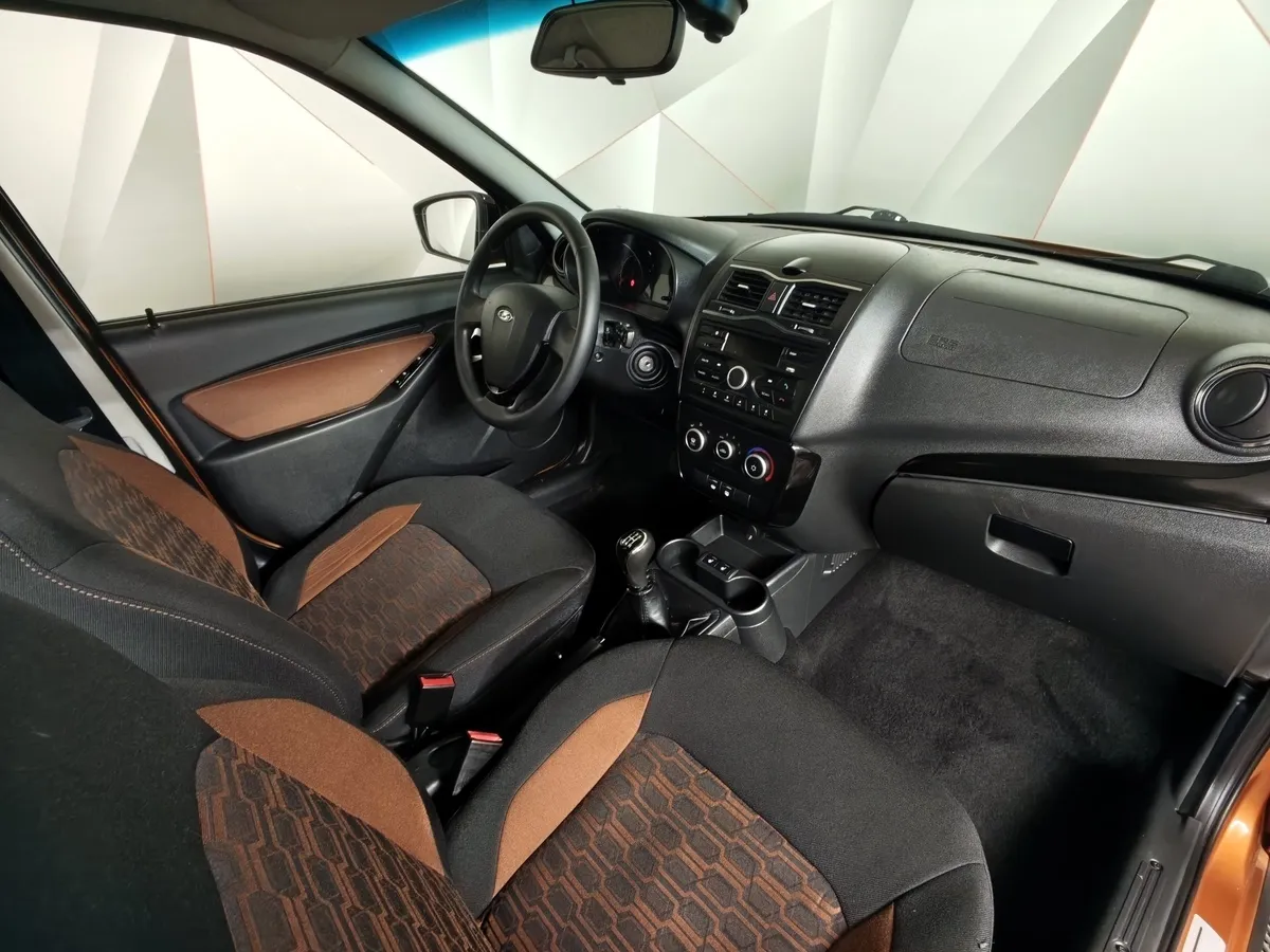 ВАЗ (Lada) Granta 1.6 MT (106 л.с.) Золотой в АВИЛОН. Слайд №13