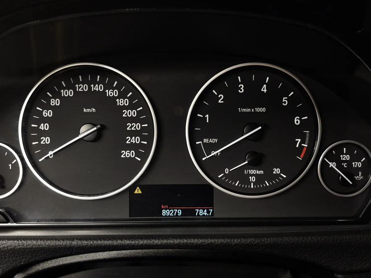 BMW 3 серия 320i AT (184 л.с.) Белый в АВИЛОН. Слайд №13