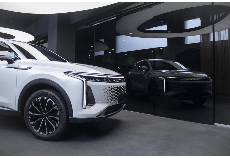 EXEED RX 2.0T 8AT 4WD (249 л.с.) Premium Белый в АВИЛОН. Слайд №15