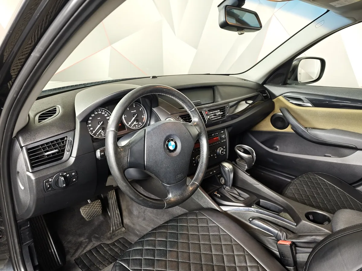 BMW X1 xDrive20d AT (184 л.с.) Черный в АВИЛОН. Слайд №11