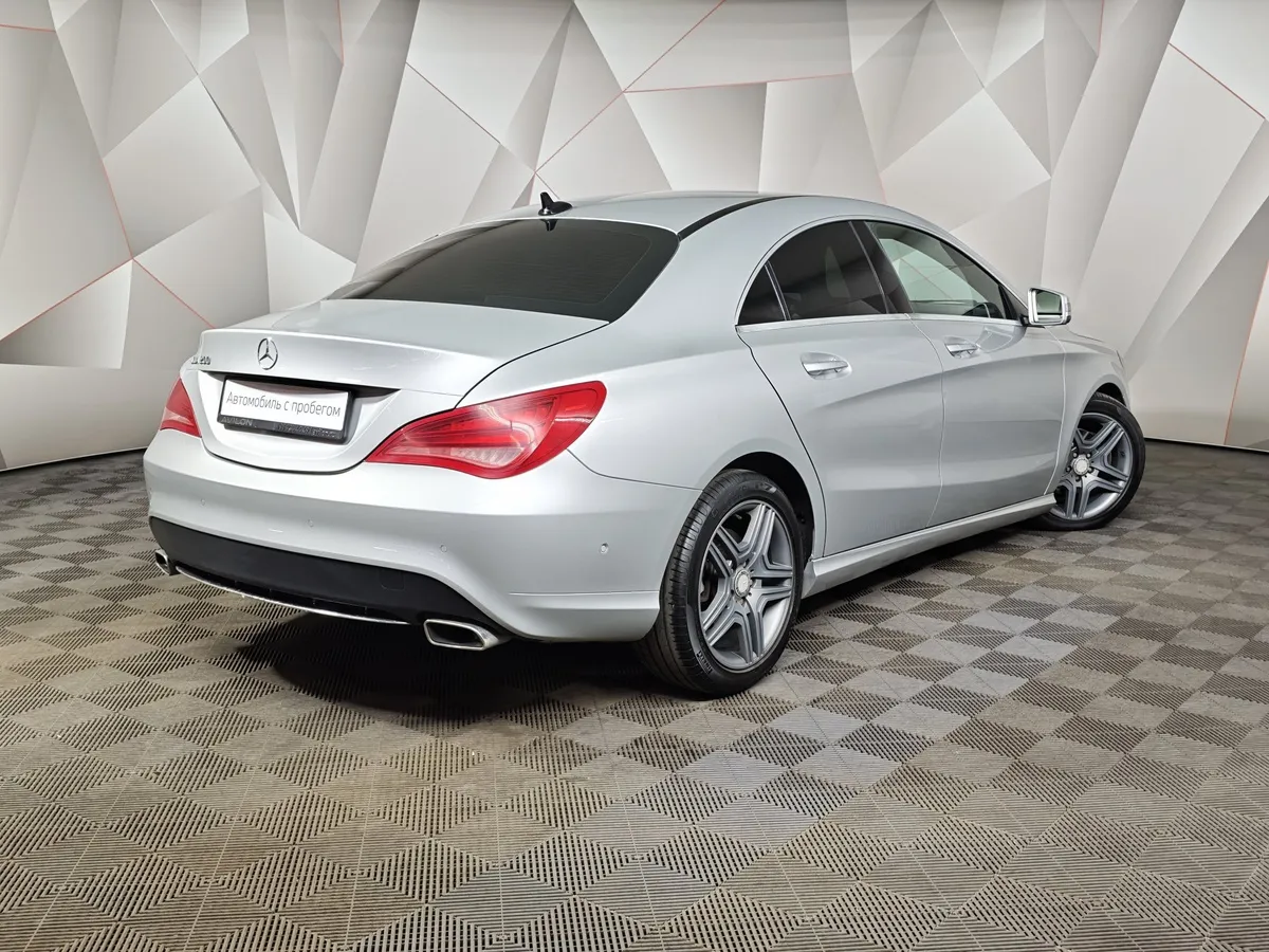 Mercedes-Benz CLA 200 7G-DCT (156 л.с.) Серебристый в АВИЛОН. Слайд №2