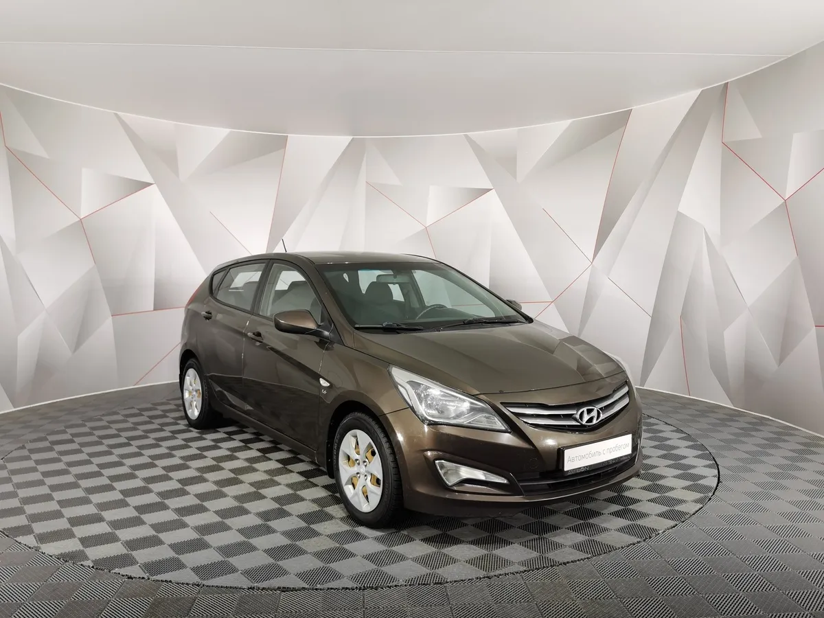 Hyundai Solaris 1.6 MT (123 л.с.) Comfort Коричневый в АВИЛОН. Слайд №3