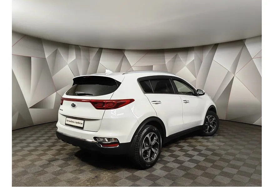 Kia Sportage 2.0 AT 2WD (150 л.с.) Luxe Black Edition Белый в АВИЛОН. Слайд №2