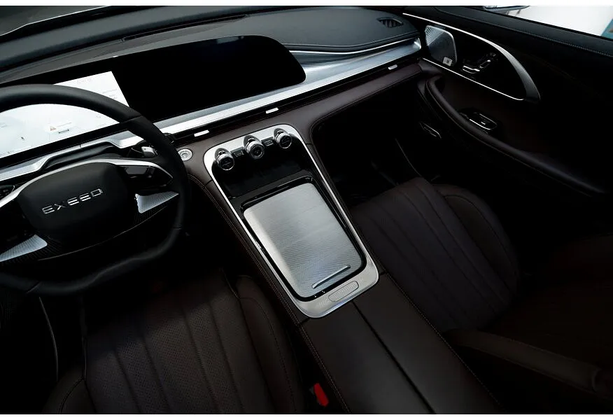 EXEED TXL 2.0 8AT AWD (197 л.с.) Flagship IOV Серебристый в АВИЛОН. Слайд №12