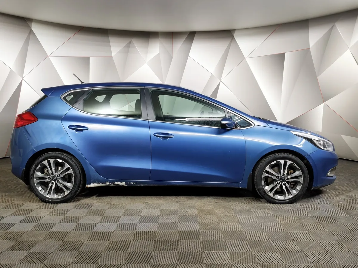 Kia Ceed 1.6 AT (129 л.с.) Синий в АВИЛОН. Слайд №6
