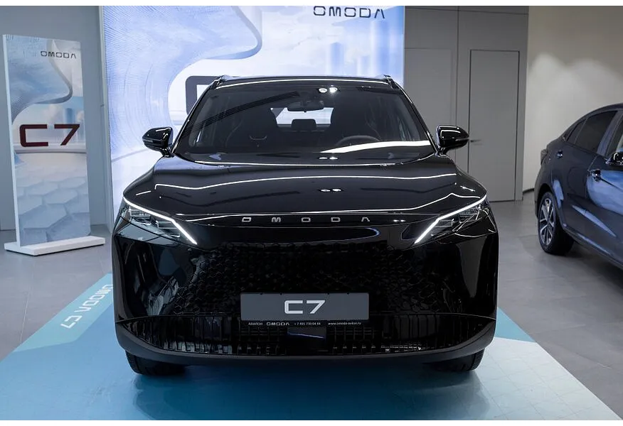 OMODA C7 1.6 DCT 4WD (150 л.с.) Ultimate Черный в АВИЛОН. Слайд №3