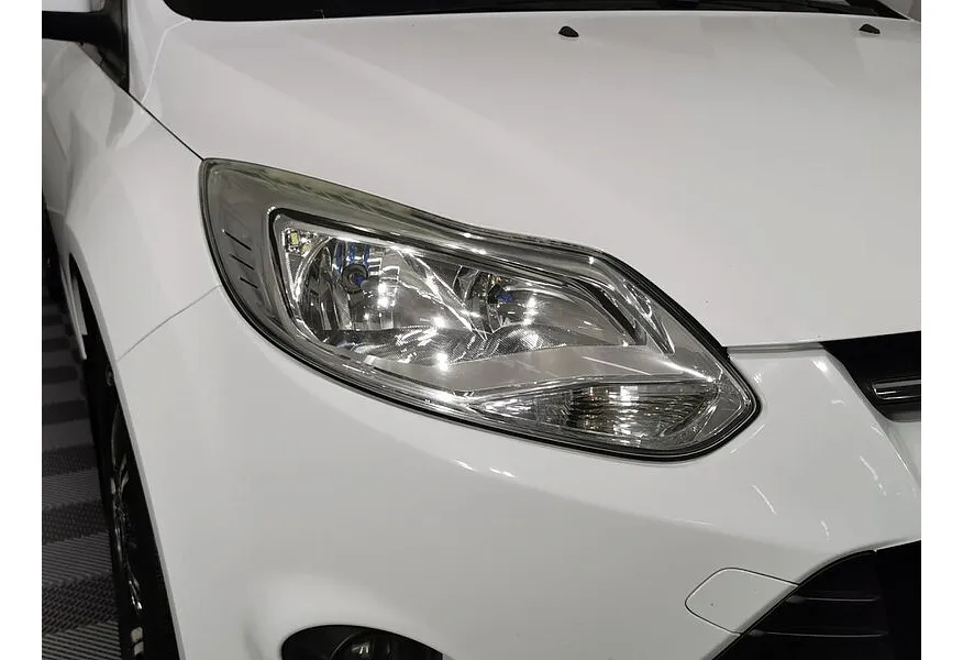 АВИЛОН - Ford Focus 1.6 MT (105 л.с.) Trend Белый - slide 6
