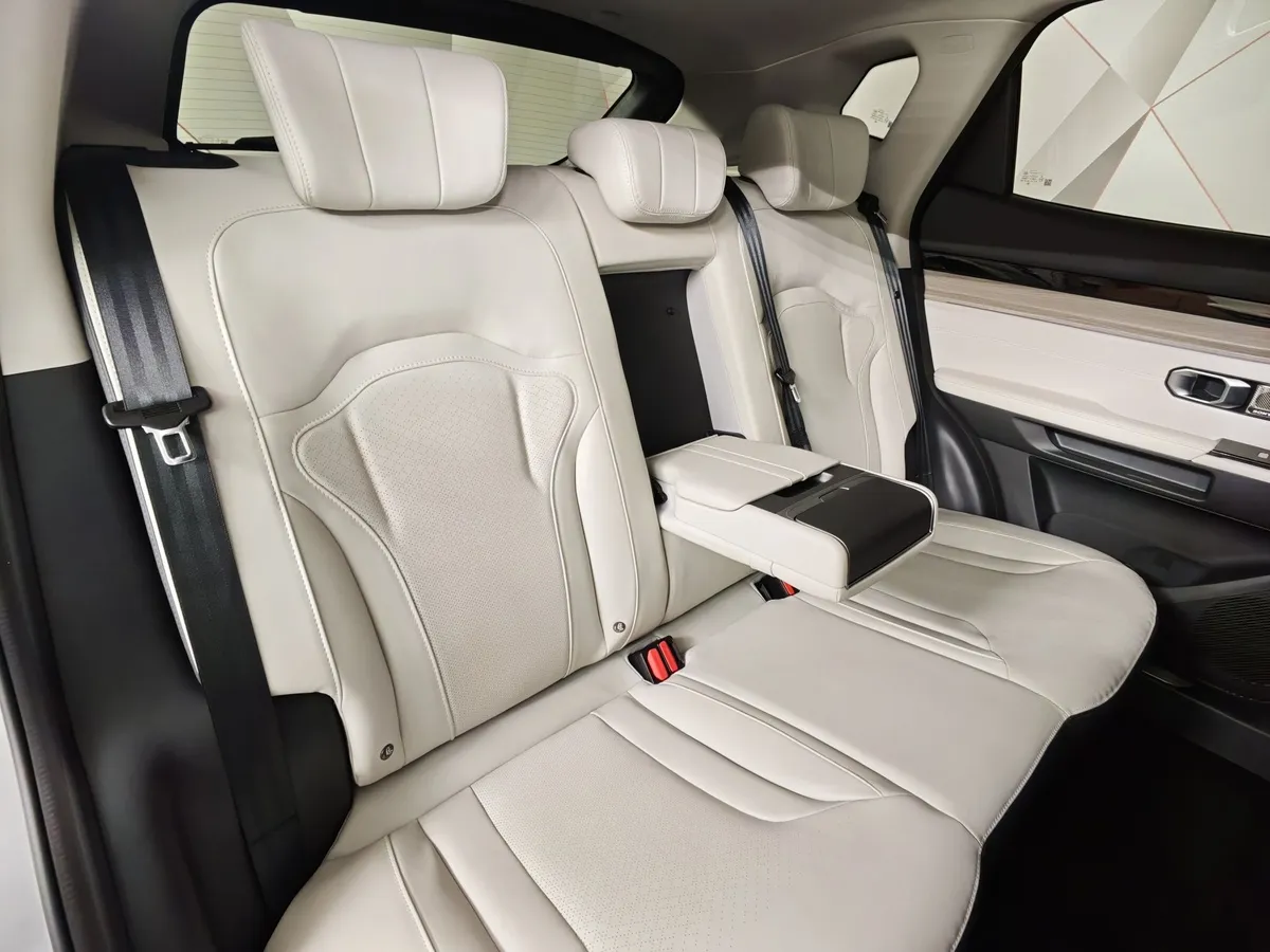 JETOUR Dashing 1.6T AT 4WD (185 л.с.) Sport Серый в АВИЛОН. Слайд №17