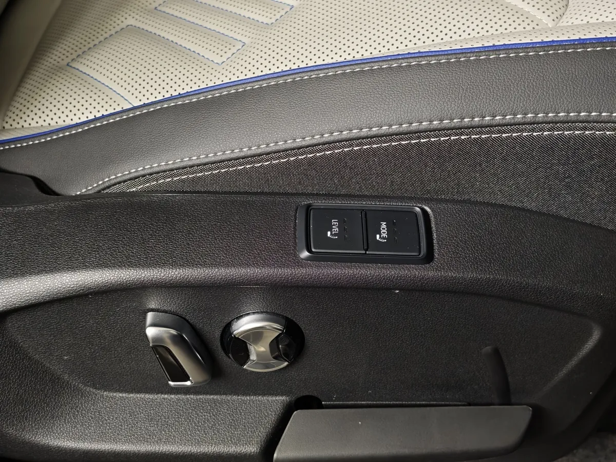 Volkswagen Talagon 2.0 7DSG AWD (272 л.с.) Flagship Shengjing Черный в АВИЛОН. Слайд №28