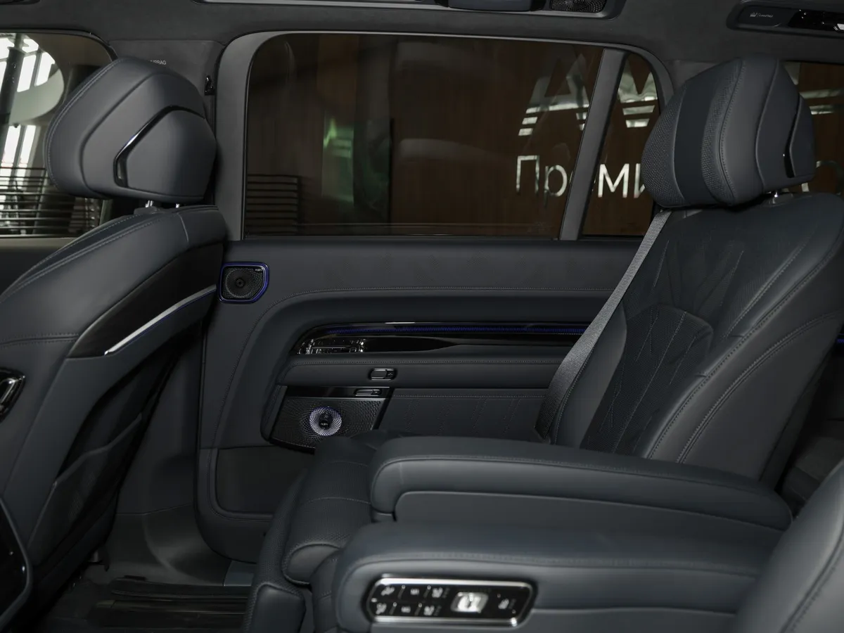 Zeekr 9X 2.0h AT 4WD (1177 л.с.) Max Черный в АВИЛОН. Слайд №10