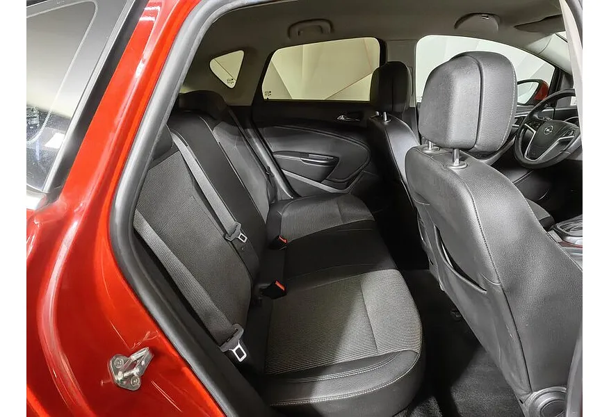 Opel Astra 1.4 Turbo AT (140 л.с.) Красный в АВИЛОН. Слайд №10