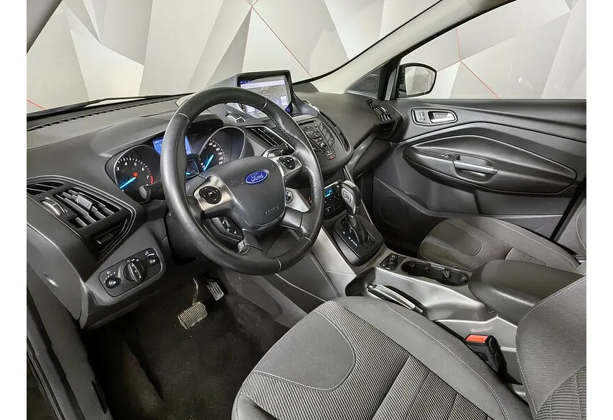 Ford Kuga 2.5 AT (150 л.с.) Trend Черный в АВИЛОН. Слайд №18