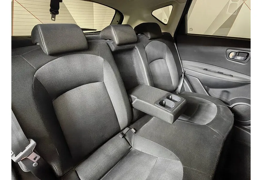 Nissan Qashqai 1.6 MT FWD (115 л.с.) Красный в АВИЛОН. Слайд №14