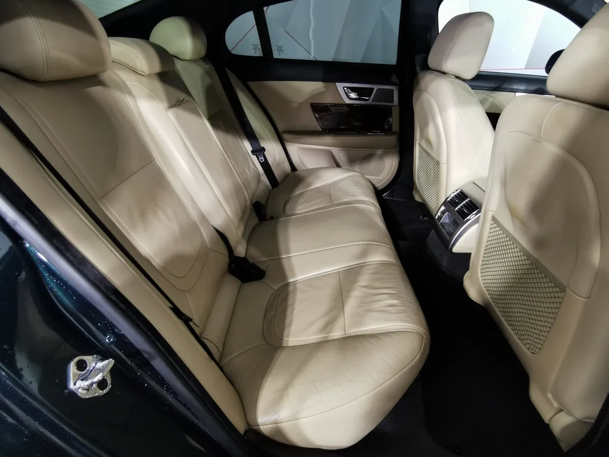 Jaguar XF 3.0 D AT (275 л.с.) Luxury Зеленый в АВИЛОН. Слайд №15