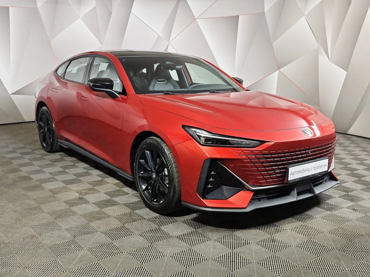 Changan UNI-V 1.5 AMT (181 л.с.) Tech Красный в АВИЛОН. Слайд №3