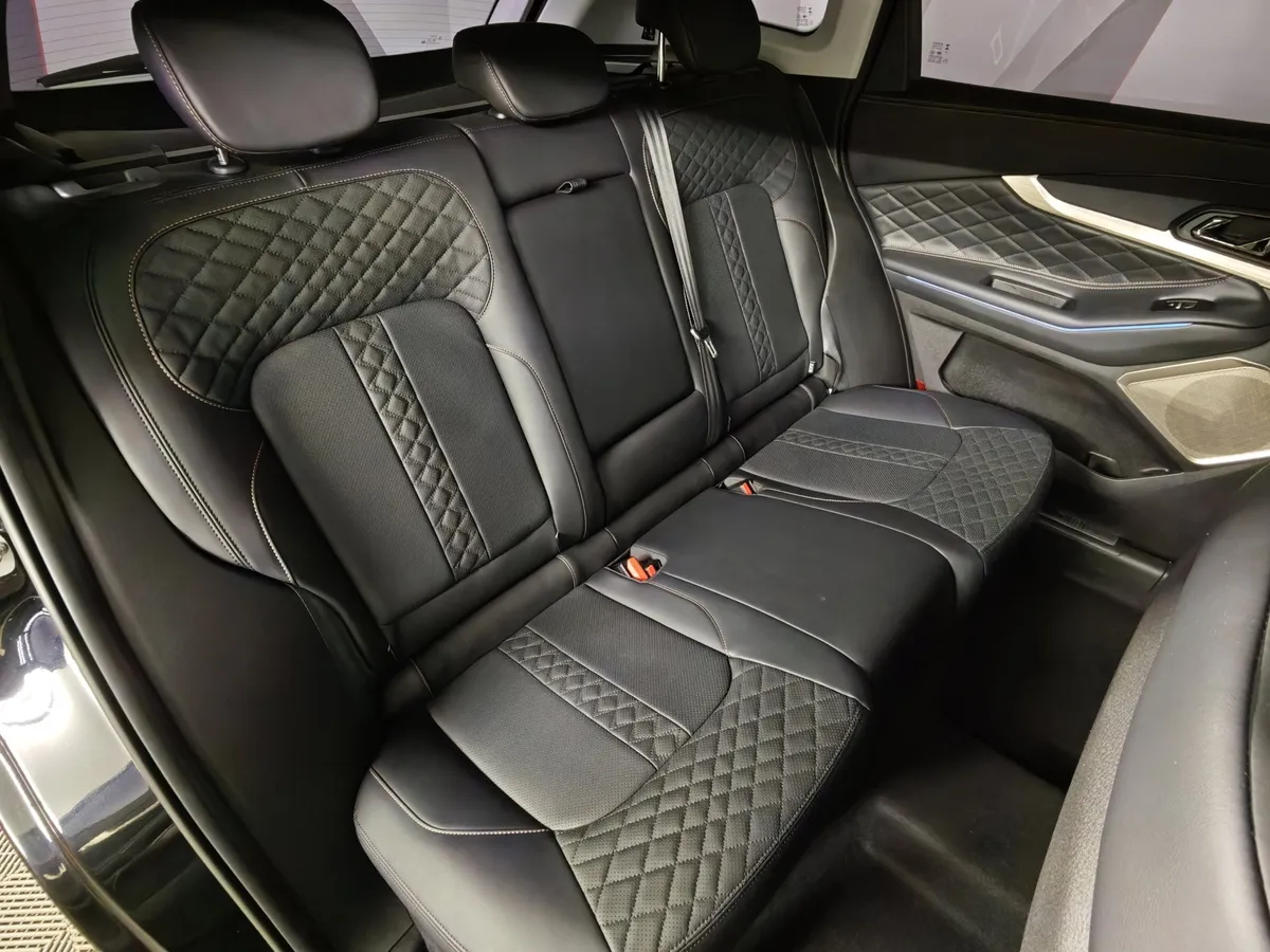 EXEED TXL 1.6 TGDI DCT7 AWD (186 л.с.) Черный в АВИЛОН. Слайд №17
