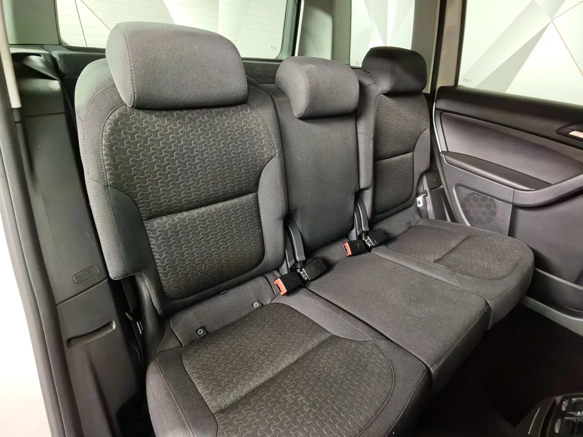 Skoda Yeti 1.2 TSI DSG (105 л.с.) Active Белый в АВИЛОН. Слайд №17