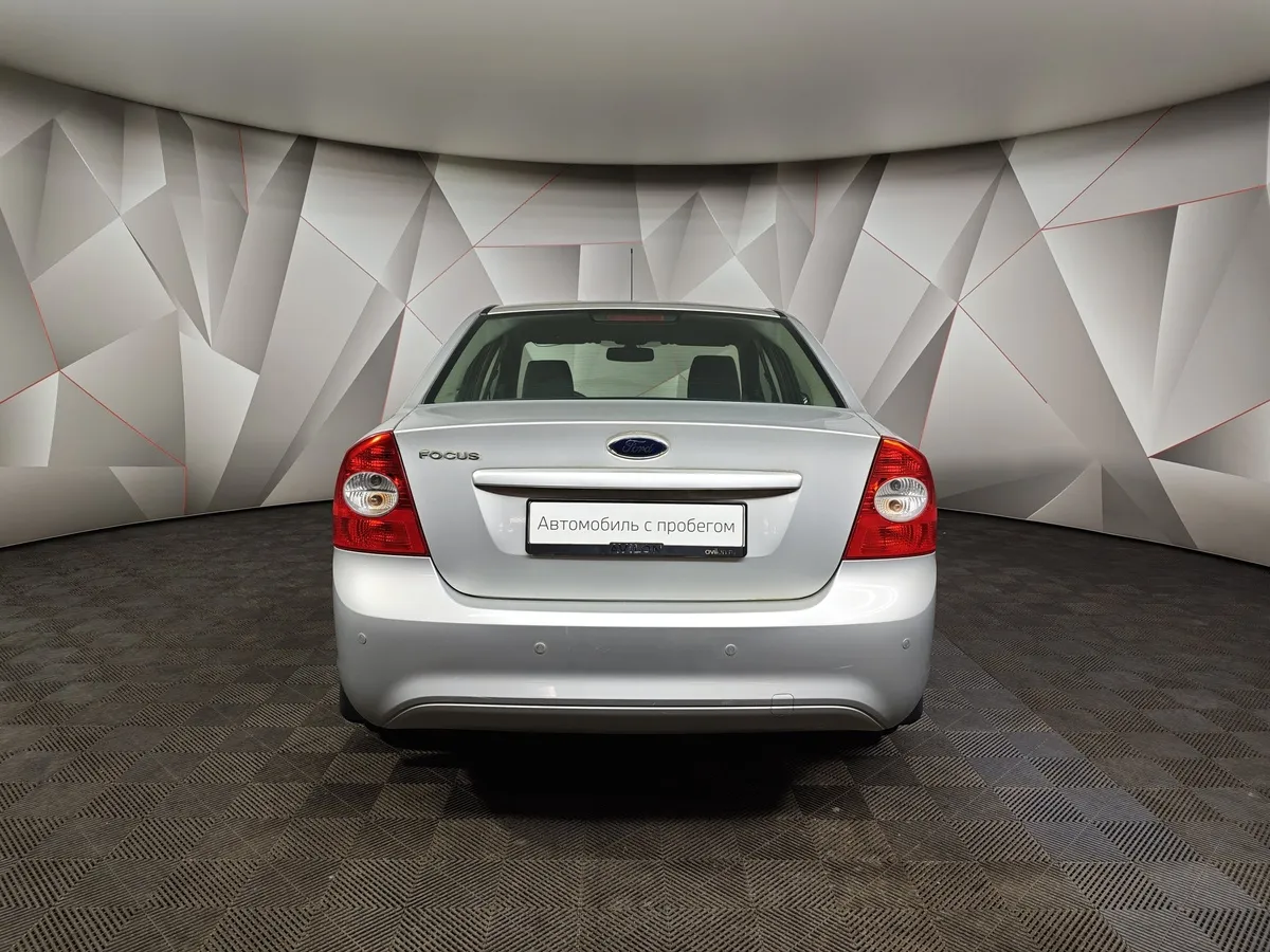 Ford Focus 1.8 MT (125 л.с.) Серебристый в АВИЛОН. Слайд №8