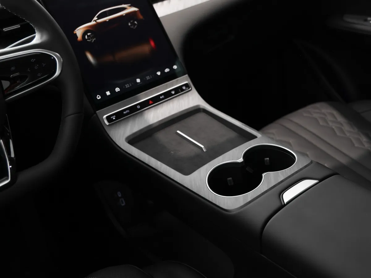 Tenet Plus L6 1.5T 6DCT 2WD (147 л.с.) Ультра Оранжевый в АВИЛОН. Слайд №19