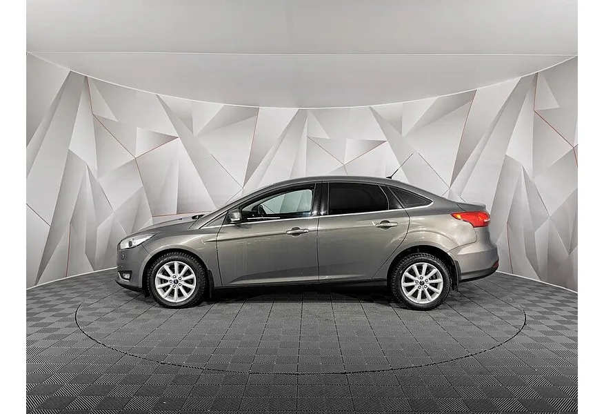 Ford Focus 1.5 EcoBoost AT (150 л.с.) Titanium Коричневый в АВИЛОН. Слайд №5