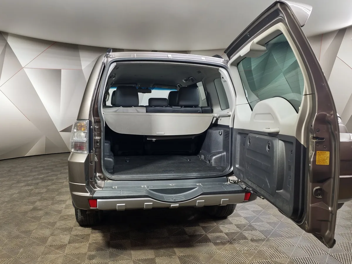 Mitsubishi Pajero 3.0 AT AWD (178 л.с.) Коричневый в АВИЛОН. Слайд №12