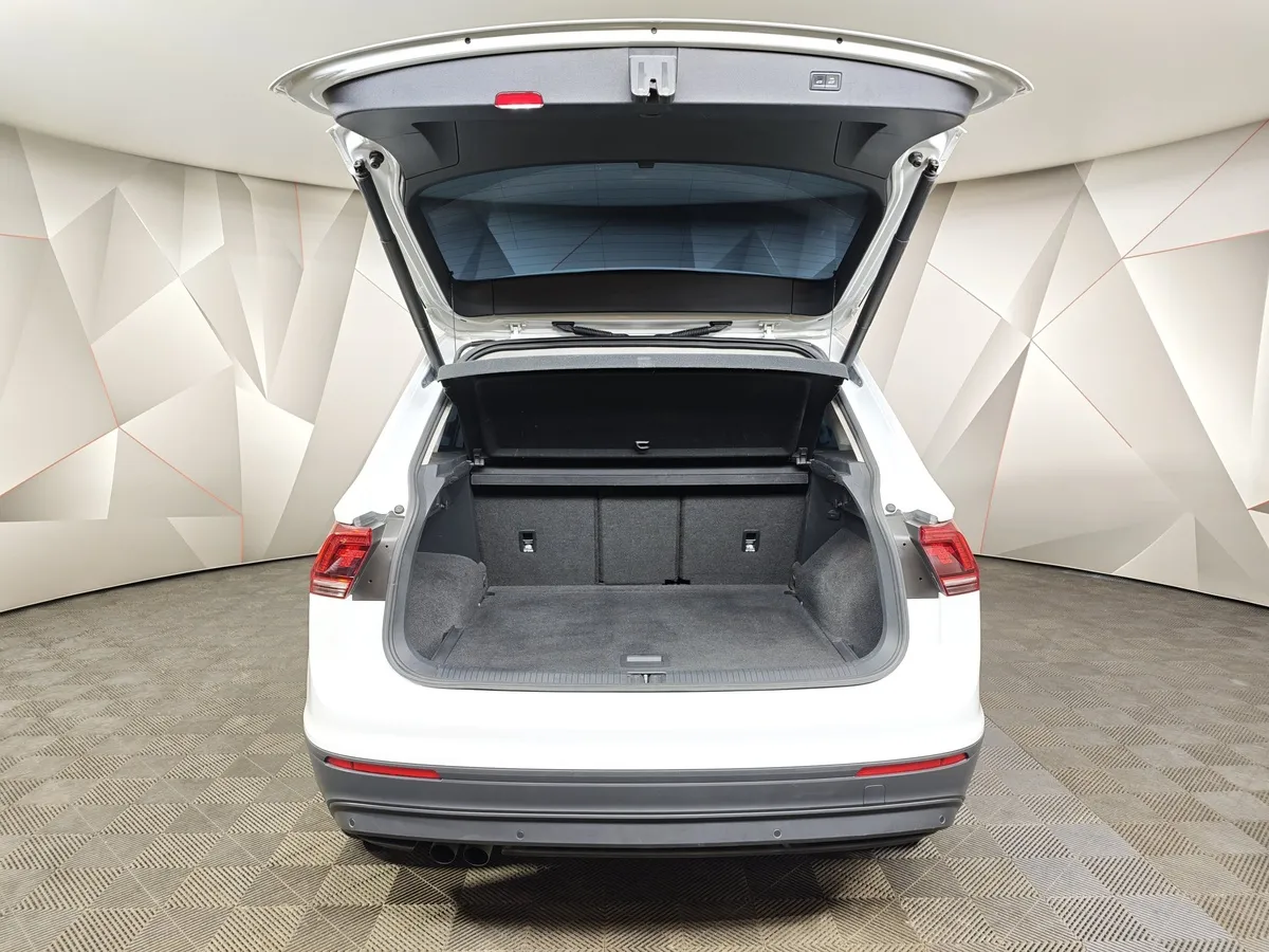 Volkswagen Tiguan 1.4 TSI BlueMotion DSG (150 л.с.) Highline Белый в АВИЛОН. Слайд №12