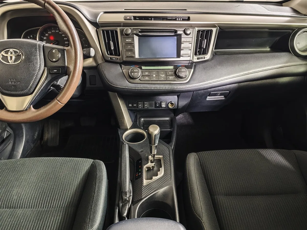 Toyota RAV4 2.0 CVT (146 л.с.) Коричневый в АВИЛОН. Слайд №13
