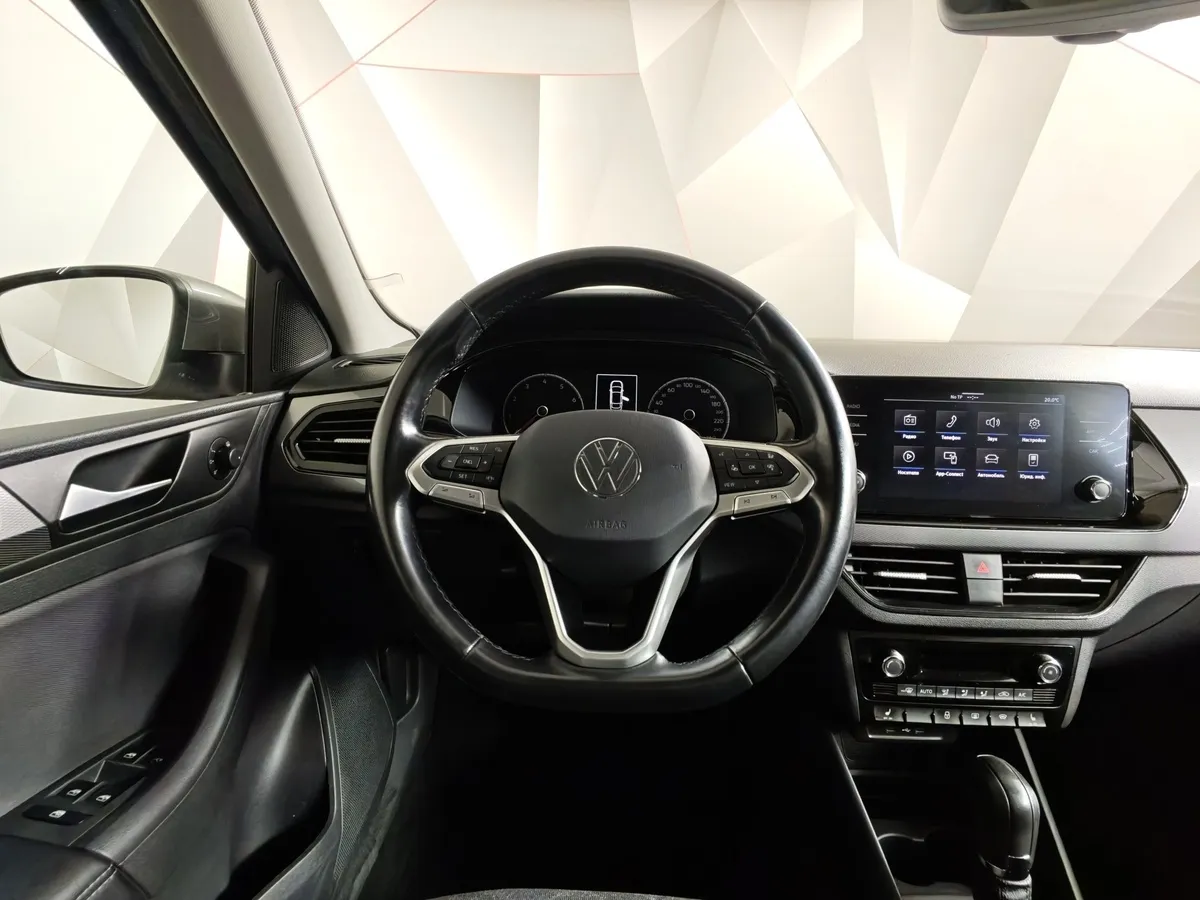 Volkswagen Polo 1.6 MPI AT (110 л.с.) Status + Зимний + Мультимедиа Серый в АВИЛОН. Слайд №19