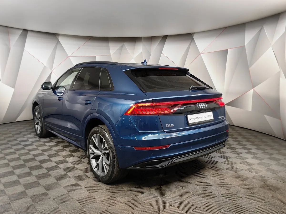 Audi Q8 55 TFSI Tiptronic quattro (340 л.с.) Синий в АВИЛОН. Слайд №4
