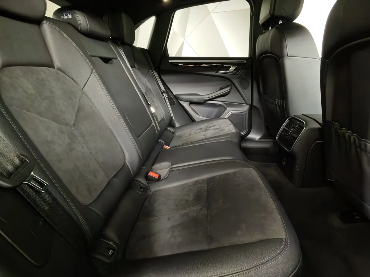 Porsche Macan 2.0 PDK AWD (252 л.с.) Черный в АВИЛОН. Слайд №16