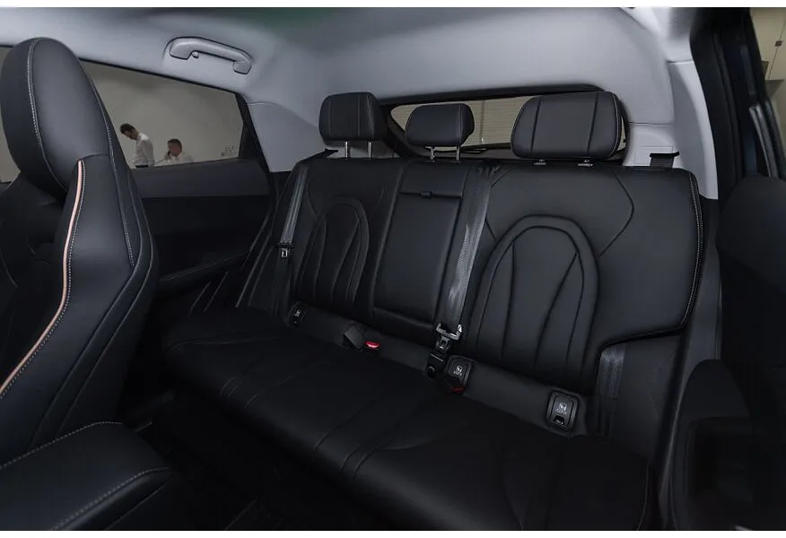 Omoda C5 1.6T DCT 4WD (150 л.с.) Supreme Серый в АВИЛОН. Слайд №10