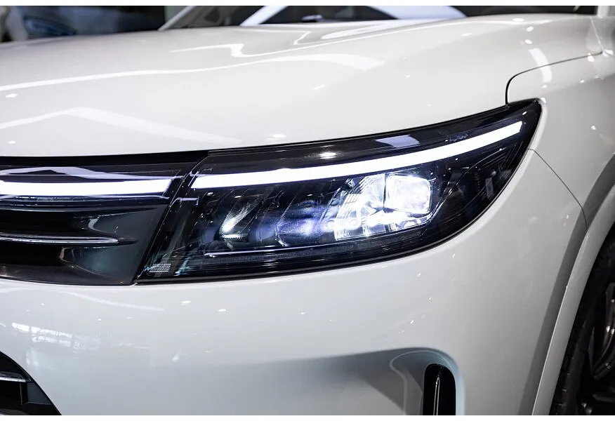 АВИЛОН - AITO M7 1.5 AT AWD (449 л.с.) Luxury Белый - slide 21