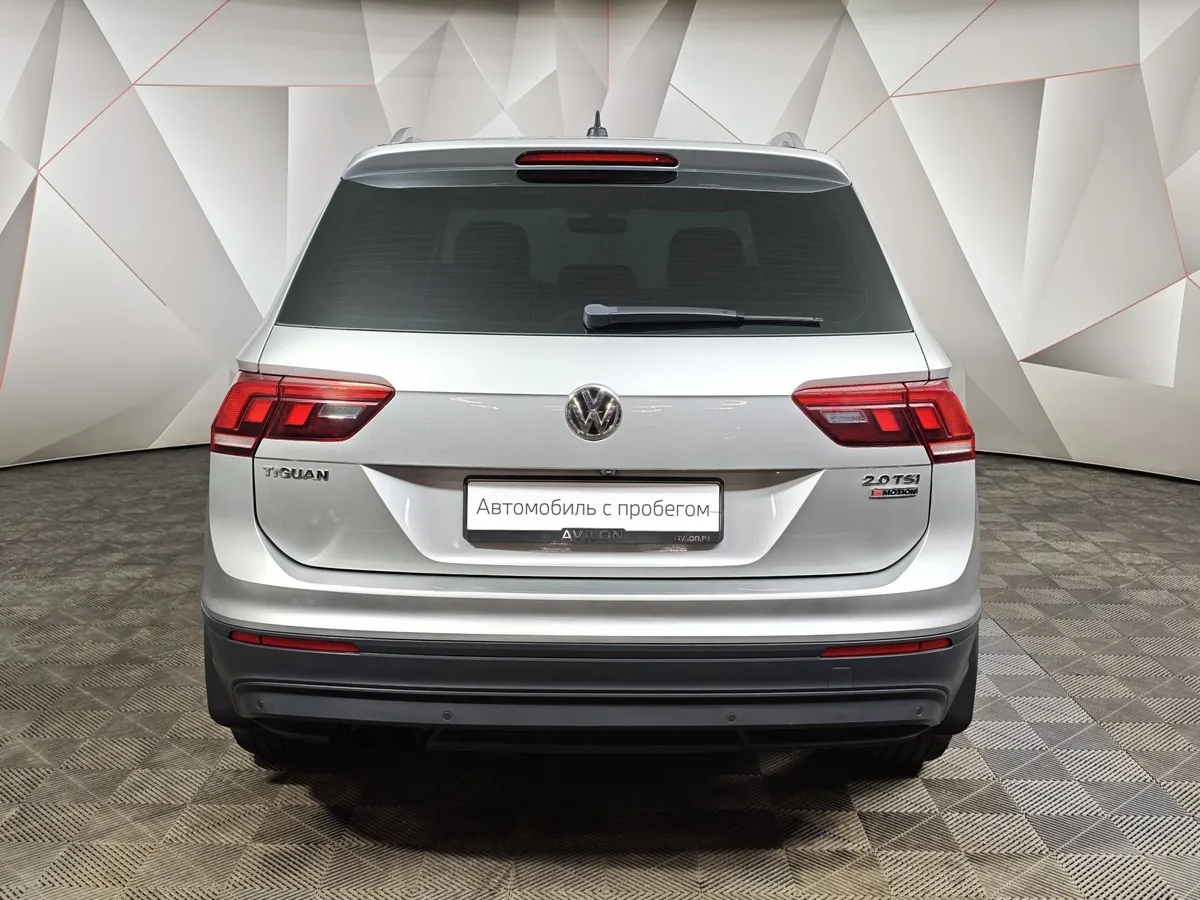 Volkswagen Tiguan 2.0 TSI 4Motion DSG (180 л.с.) Comfortline Серебристый в АВИЛОН. Слайд №8