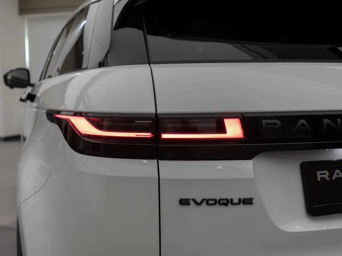Land Rover Range Rover Evoque 2.0 AT 4WD (249 л.с.) Driving Light Glory Белый в АВИЛОН. Слайд №20