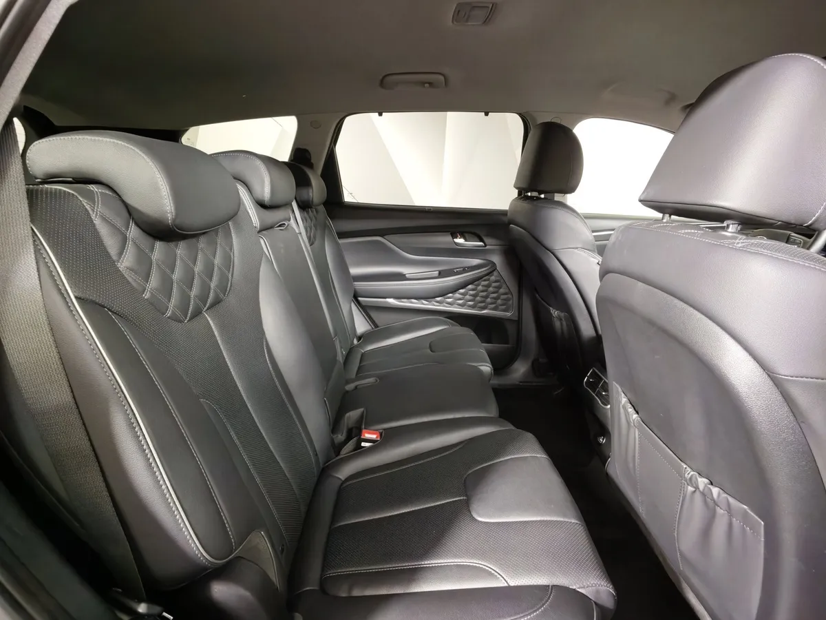 Hyundai Santa Fe 2.5 AWD 6AT (180 л.с.) High-Tech Серый в АВИЛОН. Слайд №16