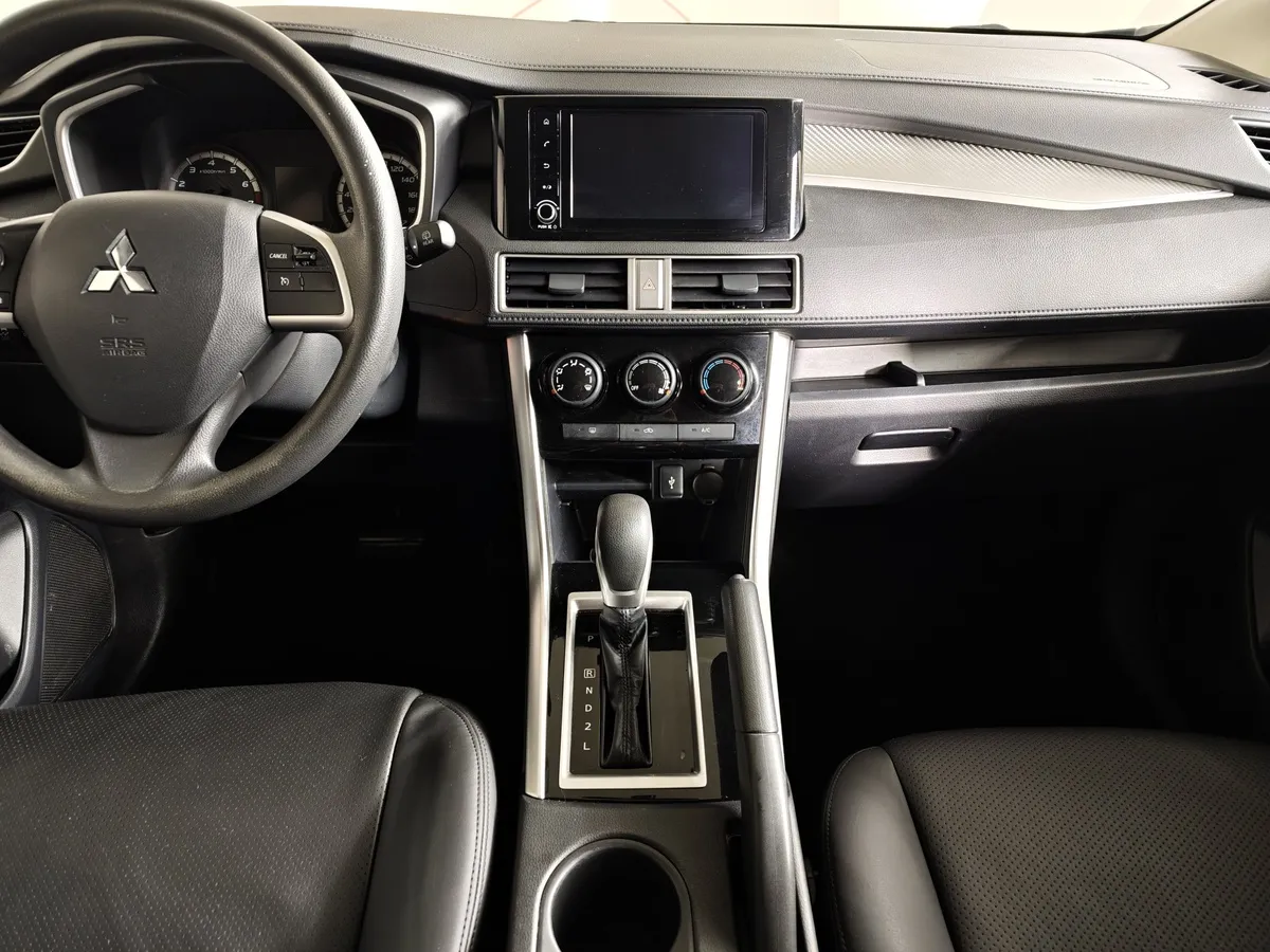 Mitsubishi Xpander 1.5 AT 2WD 7-Seat (105 л.с.) Medium Line Черный в АВИЛОН. Слайд №15
