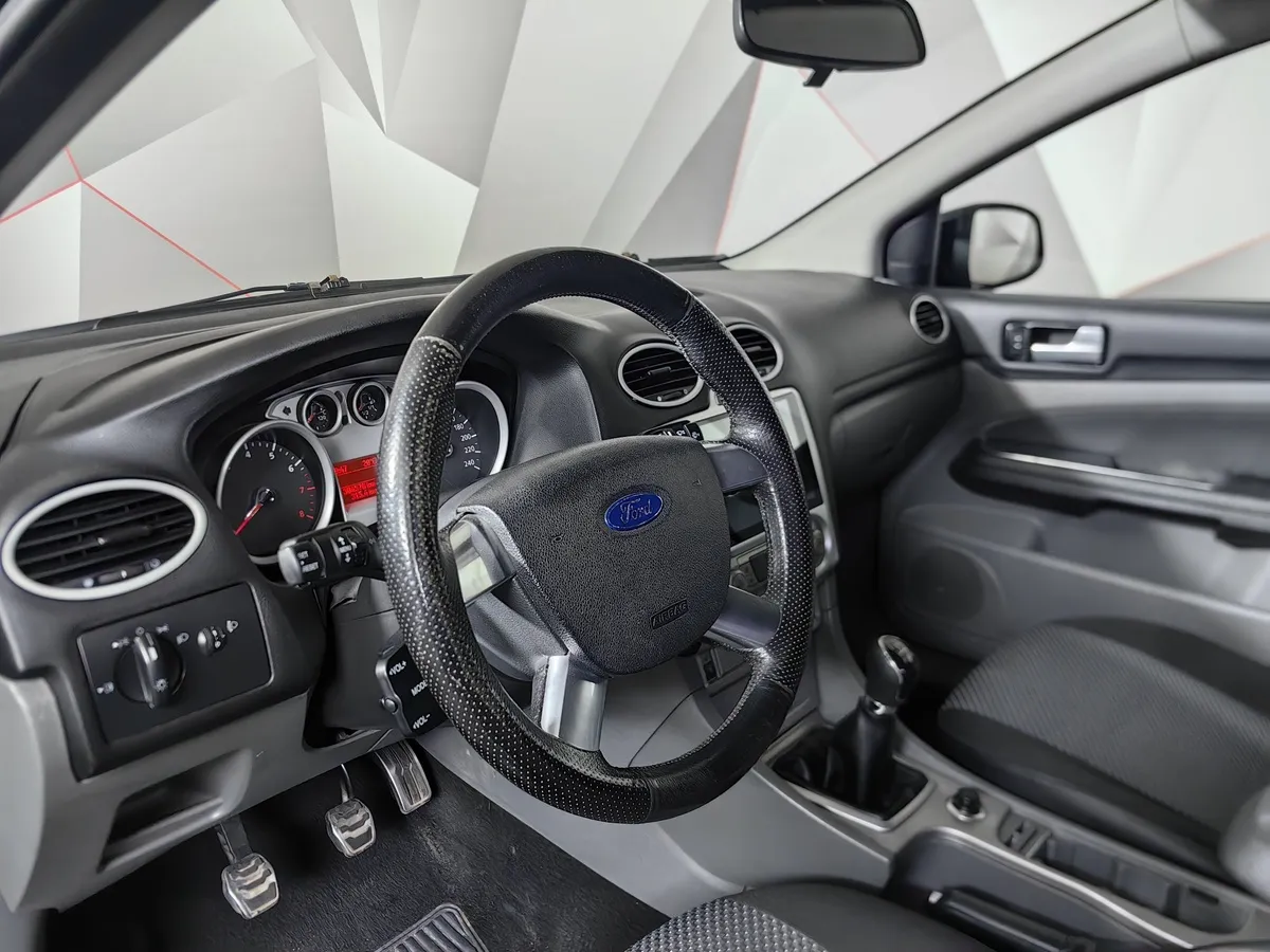 Ford Focus 1.8 MT (125 л.с.) Trend Черный в АВИЛОН. Слайд №18