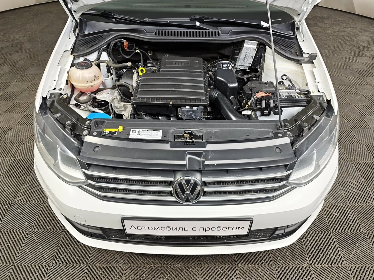 Volkswagen Polo 1.6 MPI MT (110 л.с.) Connect Белый в АВИЛОН. Слайд №11
