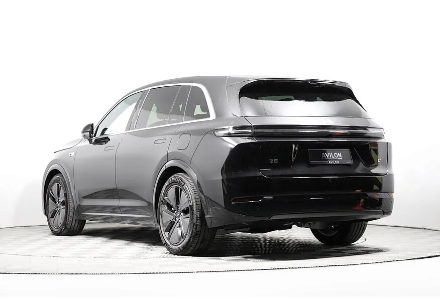 Li Auto L7 1.5 AT 4WD (449 л.с.) Ultra Черный в АВИЛОН. Слайд №5 Li Auto L7 1.5 AT 4WD (449 л.с.) Ultra Черный в АВИЛОН. Слайд №5