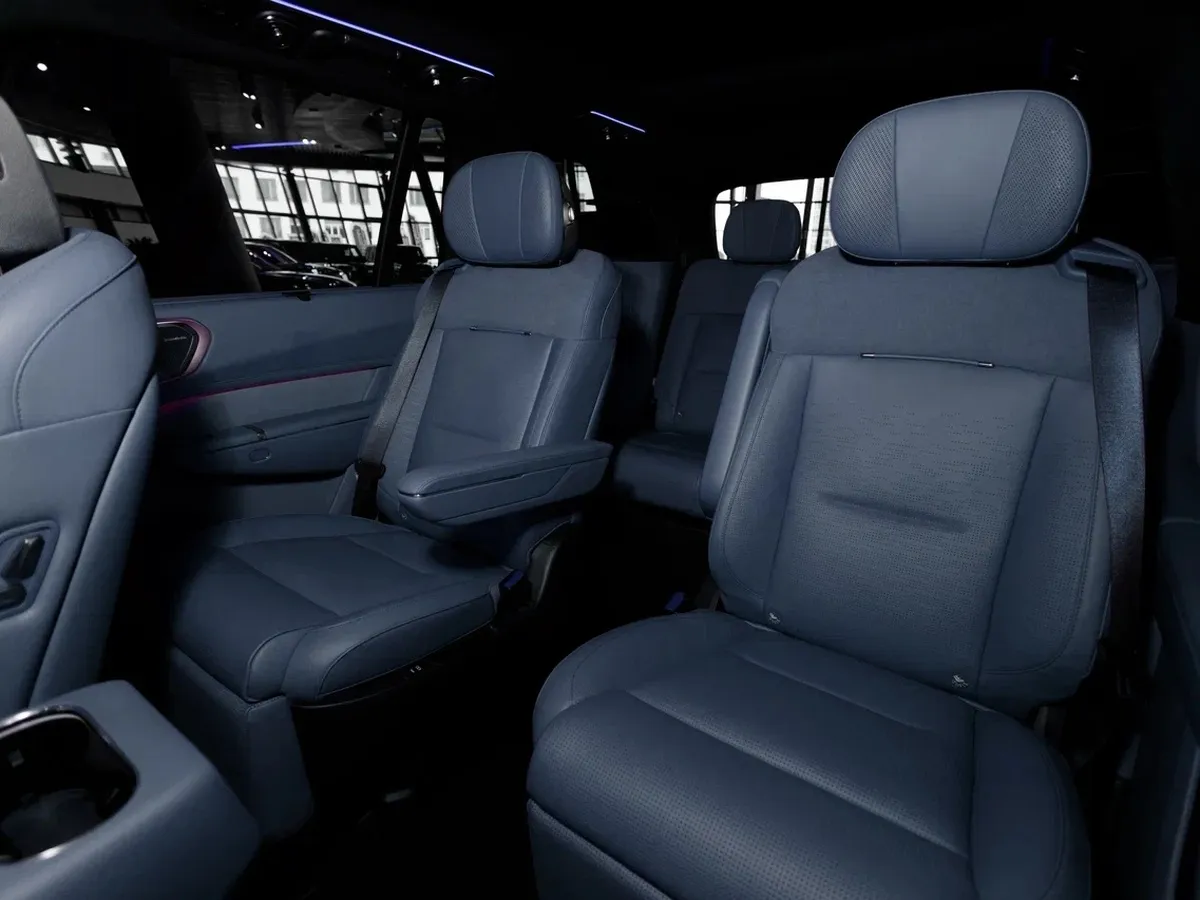 Lynk & Co 900 2.0 AT 4WD (884 л.с.) Ultra Черный в АВИЛОН. Слайд №9