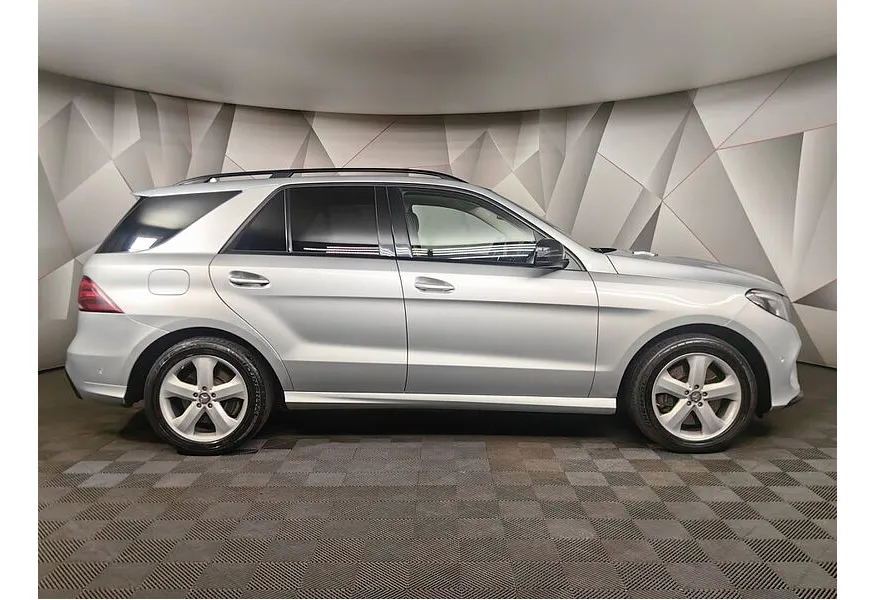 АВИЛОН - Mercedes-Benz GLE 400 4MATIC 9G-TRONIC (333 л.с.) Особая серия Серебристый - slide 3