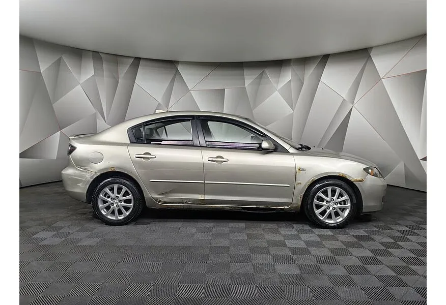 Mazda 3 1.6 AT (105 л.с.) Золотой в АВИЛОН. Слайд №4
