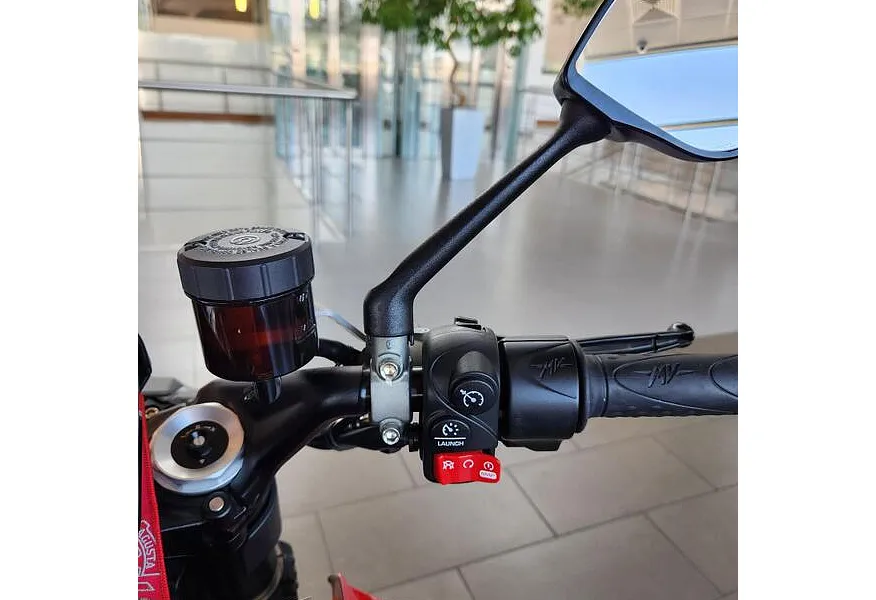 LIVE. Слайд №10