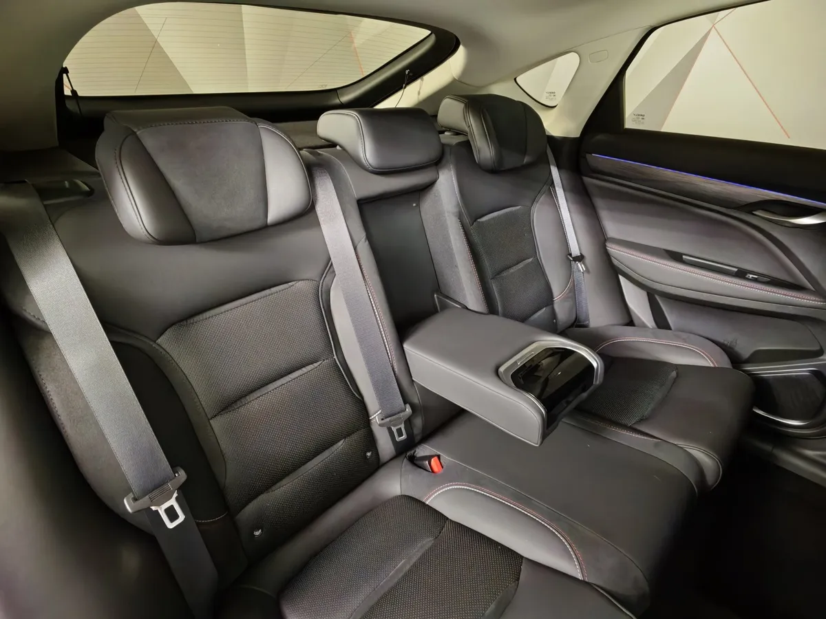 Geely Tugella 2.0 AT AWD (238 л.с.) Flagship Черный в АВИЛОН. Слайд №16